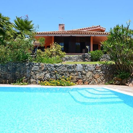 A Casa Di Angela B&B คาร์บอเนีย ภายนอก รูปภาพ