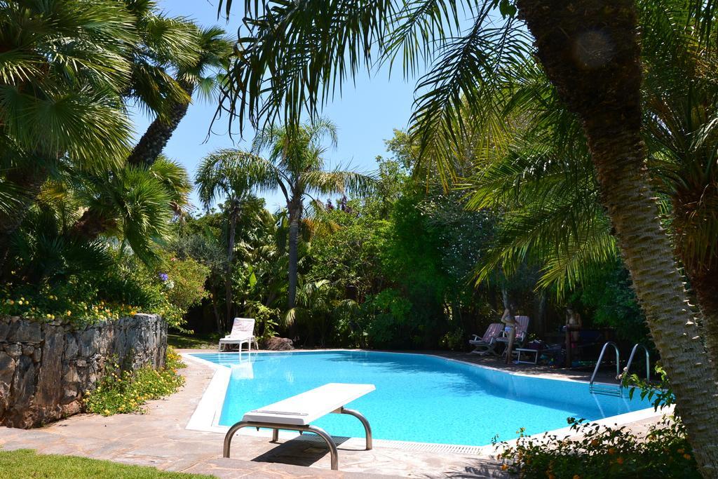 A Casa Di Angela B&B คาร์บอเนีย ภายนอก รูปภาพ