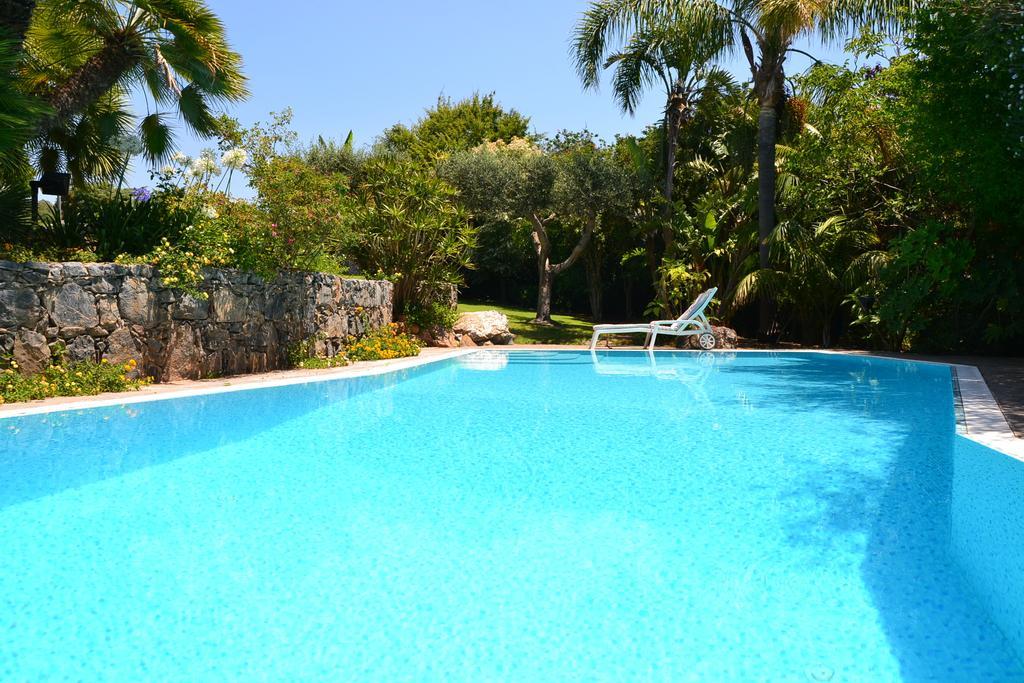 A Casa Di Angela B&B คาร์บอเนีย ภายนอก รูปภาพ