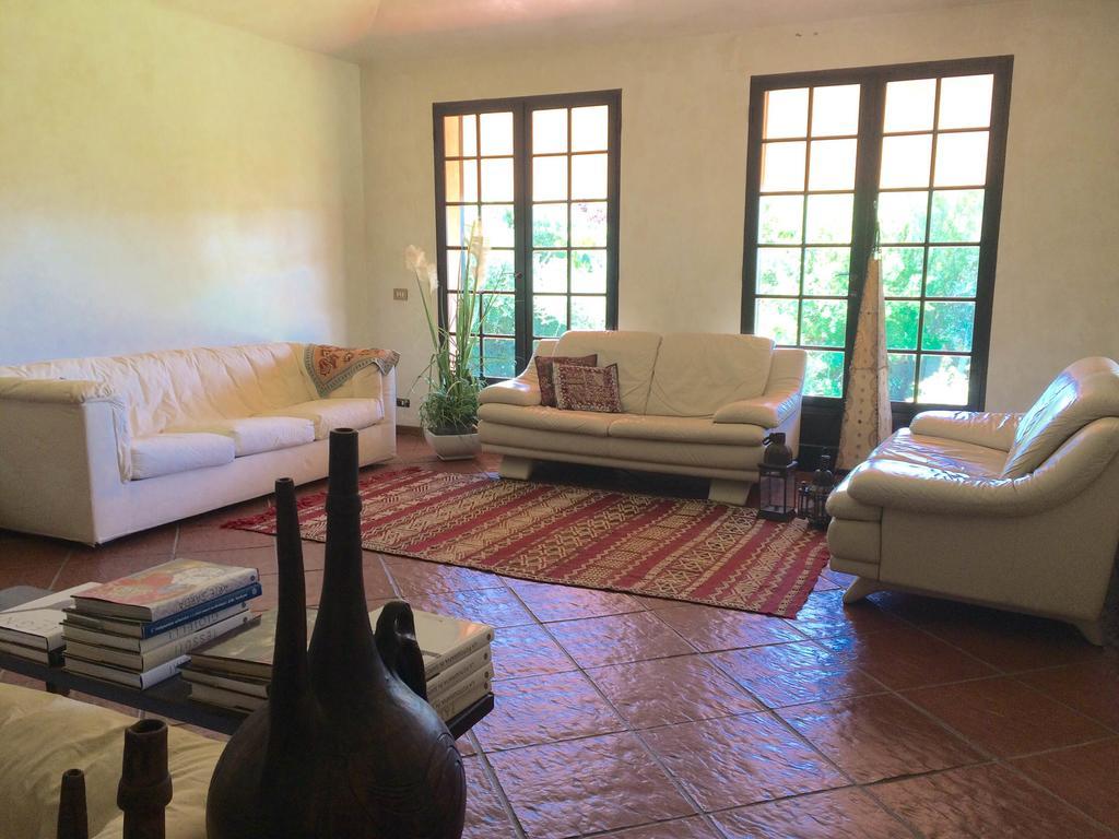 A Casa Di Angela B&B คาร์บอเนีย ภายนอก รูปภาพ